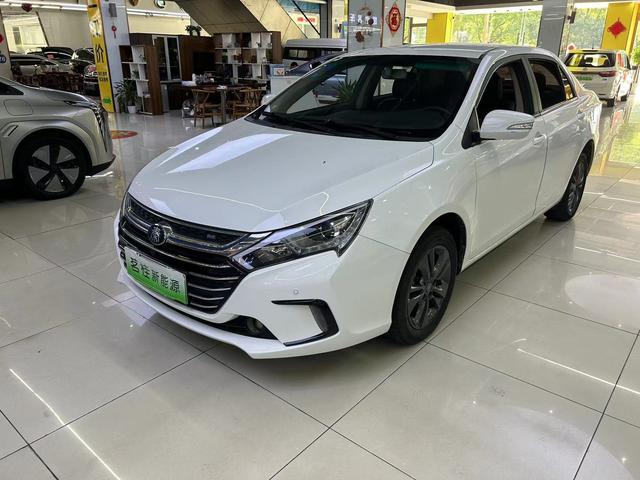 Qin DM 2018 1.5T Smartlink Elite
