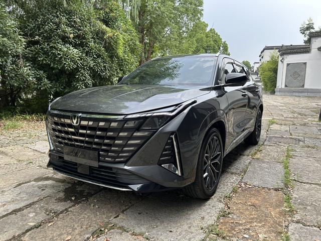 Changan UNI-Z 2025 1.5T DCT Premium Type