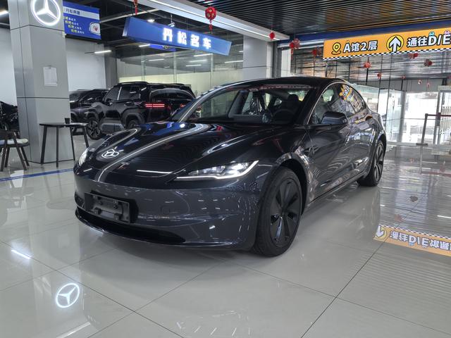 Model 3 2025 rear-wheel drive version