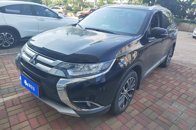 Outlander 2018 2.0L 2WD Pride 5-Seater