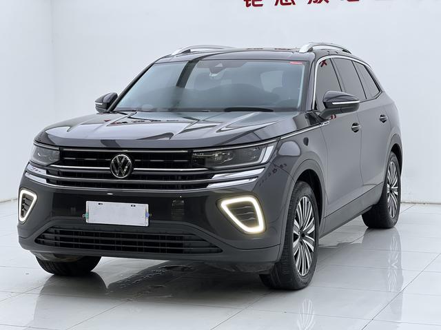 Range Rover 2023 330TSI 2WD Luxury Cruise Edition