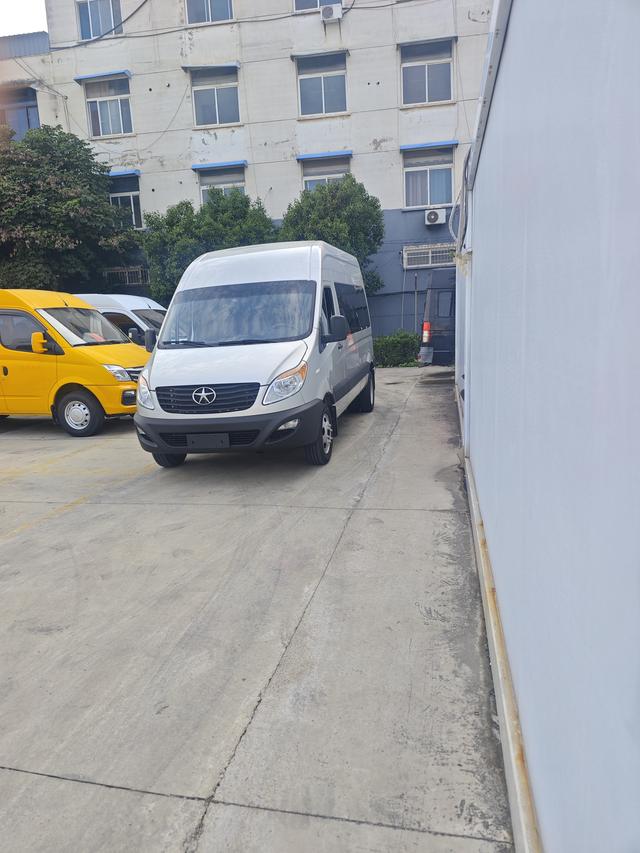 Xingrui 2024 2.0T manual Long Axis Express double tire high top 5/6/7 seat