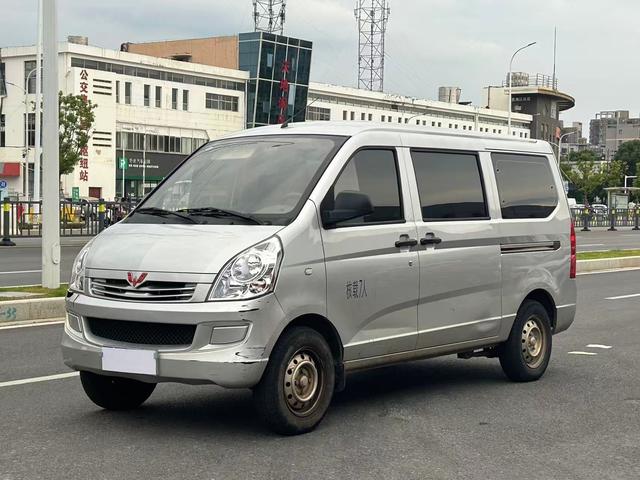 Wuling Rongguang 2022 Model 1.2L S Basic Type 7 Seats