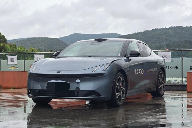 Lynk & Co Z10 2024 95kWh 702km four-wheel drive smart driving Ultra