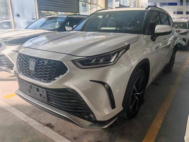 Crown Land Release 2021 2.5L HEV 4WD Signature Edition