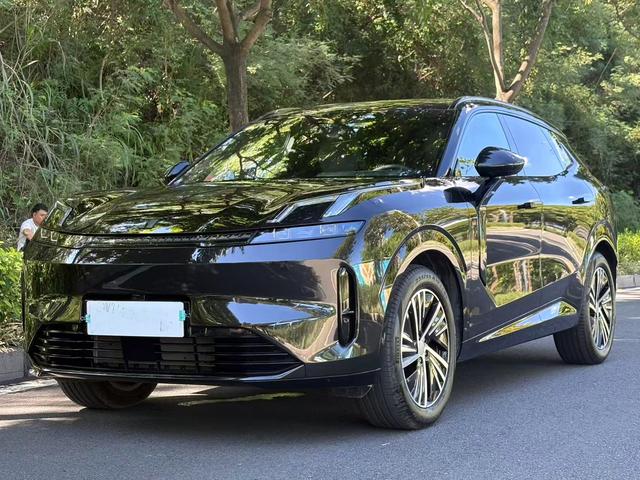 Lynk & Co. 08 EM-P 2025 model 220 four-wheel drive performance Halo