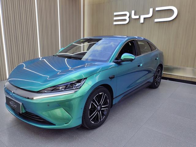 Qin L EV 2025 model 545km Excellent Type