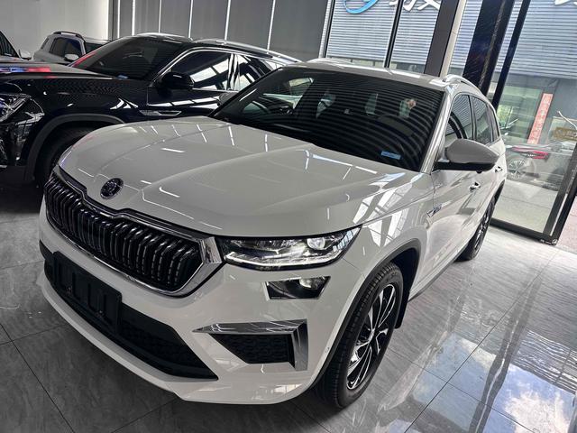 Kodiak 2022 model ZI330 7-seater two-wheel drive luxury edition