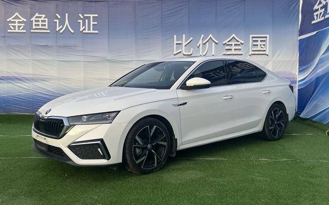 Octavia 2021 PRO ZI280 DSG Ultimate Edition