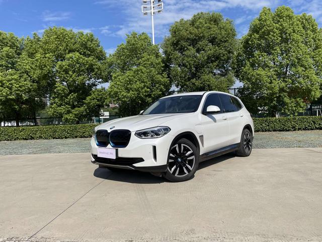 BMW iX3 2021 Leader