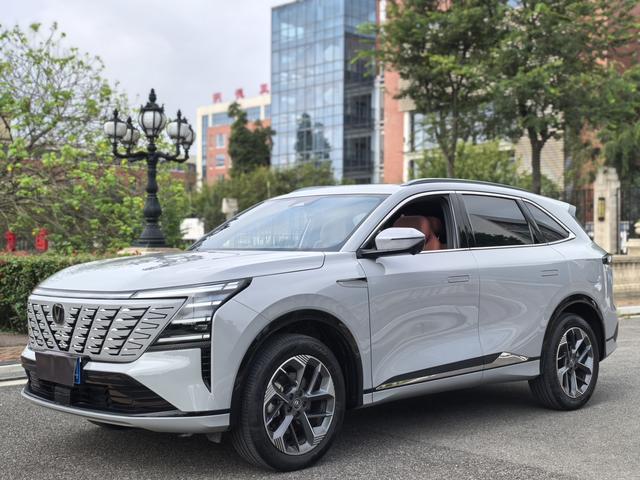 Changan CS75 PLUS 2025 fourth-generation 1.5T new Blue Whale Smart Exclusive type