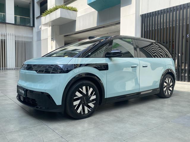 ZEEKR MIX 2025 102kWh long battery life Smart Driving version