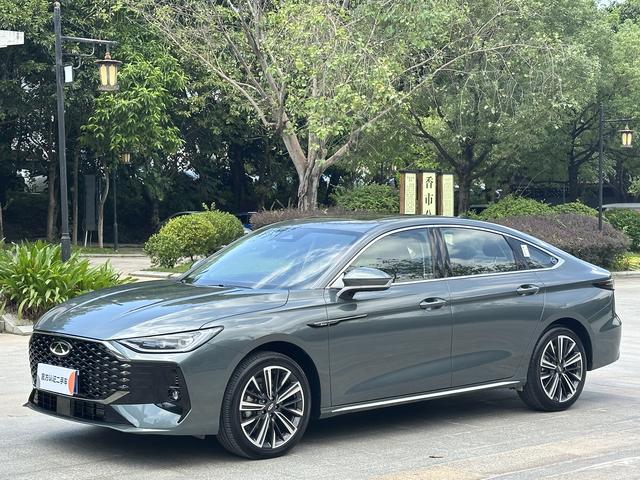 Arrizo 8 PRO 2025 290TGDI DCT Luxury+