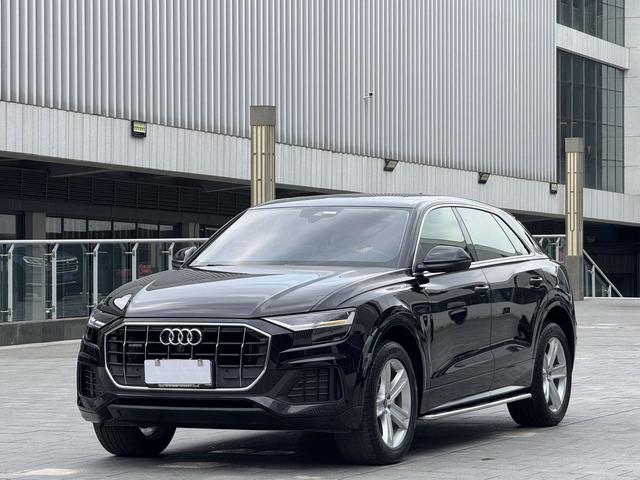 Audi Q8 2022 45 TFSI Luxury Dynamic