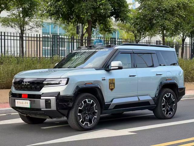 Leopard 8 2025 Zhiyong Ultimate Edition 7 Seats