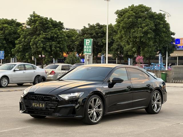 Audi A7L 2022 45 TFSI quattro S-line Black Knight Edition