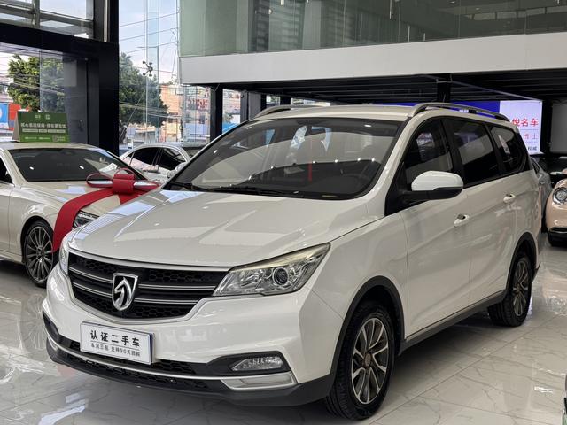 Baojun 730 2019 1.5L manual fashion type 7-seater national V