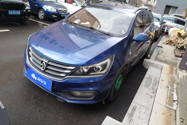Baojun 310W 2017 1.5L manual comfort type National V
