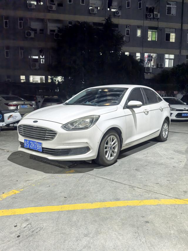 Furuisi 2019 1.5L automatic Premium type