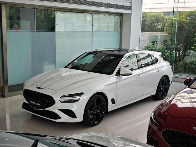 Genisys G70 2024 2.0T rear Drive Luxury Hunting Version