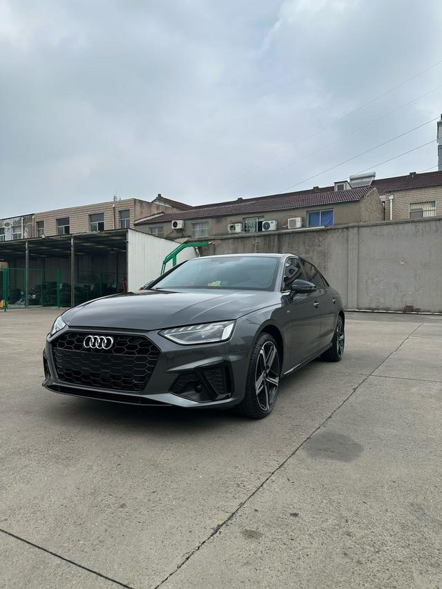 Audi A4L 2024 40 TFSI Luxury Dynamic