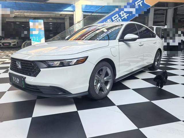 Accord PHEV 2024 e: PHEV Deluxe Edition