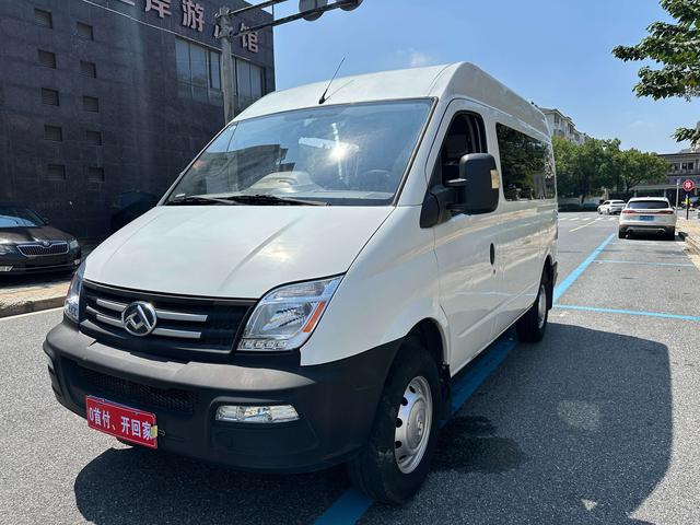 Xintu V80 2019 2.5T classic AMT business Travel short axis low top 9 seats