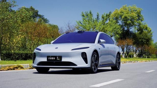 Azera ET5T 2024 75kWh