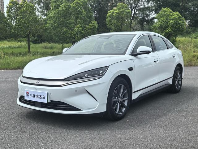 Qin L EV 2025 model 545km transcendent Type