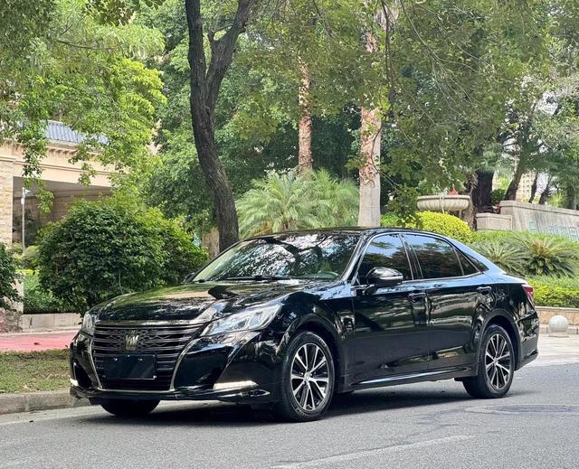 Crown 2018 2.0T Style Edition