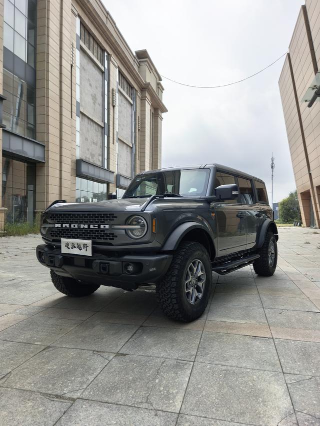 Bronco (overseas) 2022 2.7T automatic four-wheel drive 5-seater parallel import