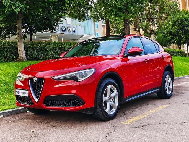 Stelvio Steinway 2017 2.0T 200HP Elite