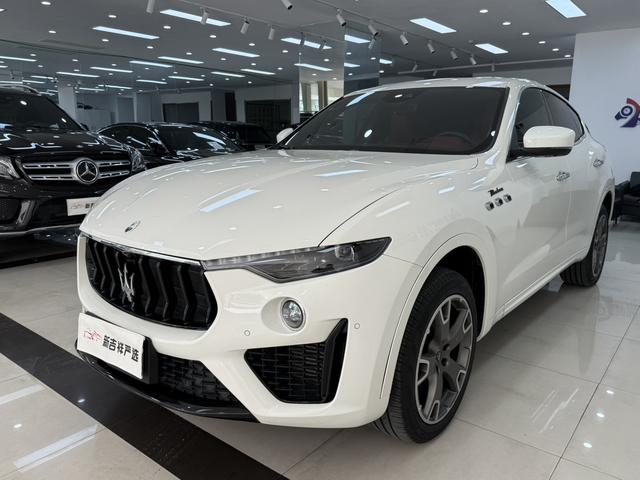 Levante 2022 3.0T Modena