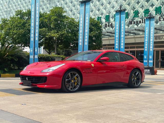 GTC4Lusso 2017 model 3.9T V8