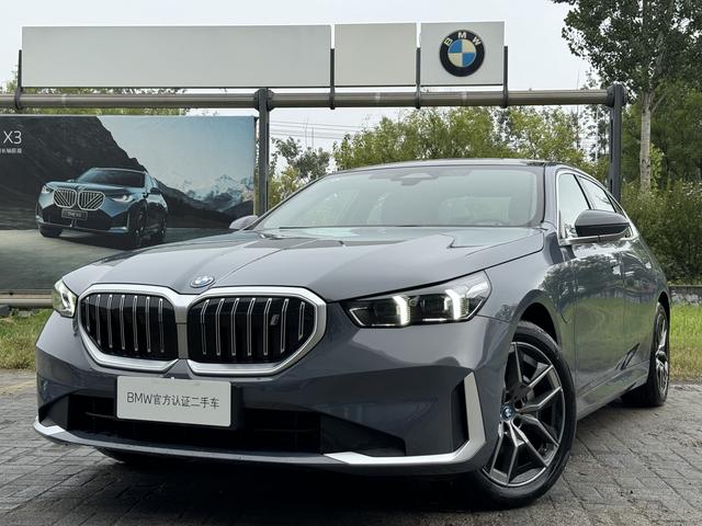 BMW i5 2024 eDrive35L Luxury Set