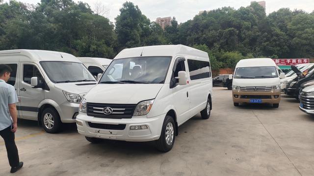 Xintu V80 2022 2.0T AMT Classic Max Express Central Axis Top 6/7/8/ 9-seater 139Ps