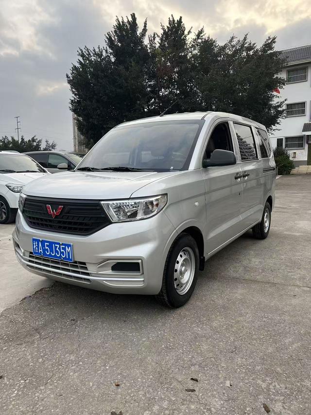 Wuling Hongguang V 2020 1.5L Jin Take Version National VI LAR