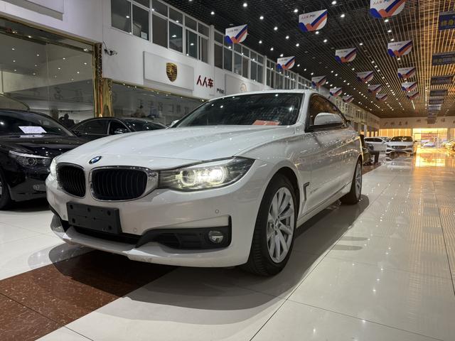 BMW 3 Series GT 2019 320i Style