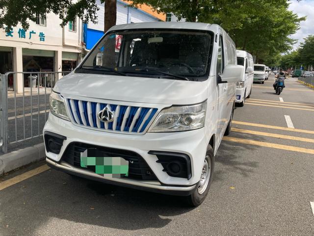 Ruixing EM80 2022 flat top back sliding door 2 seats 60kW