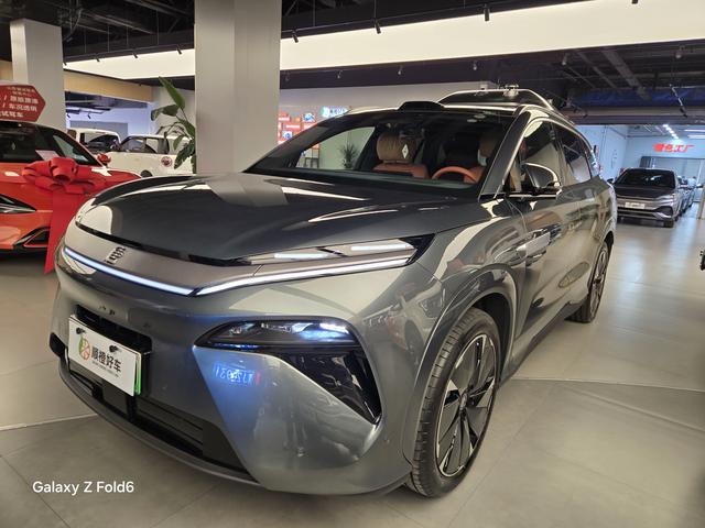 Tang L DM 2025 DM-p 175KM four-wheel drive drone player version