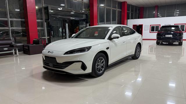 Seal 06DM 2025 Smart Driving Version DM-i 80KM Luxury