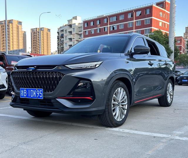 Chang'an Auchan X7 PLUS 2022 1.5T Automatic Blue Whale Edition Geeker Pilot