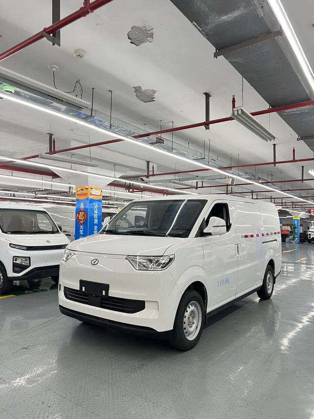 Ruichi EC75 2023 Standard Edition-Beyond I 41.85kWh