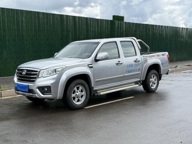 Fengjun 6 2017 2.0T diesel four-wheel drive pilot type 4D20B