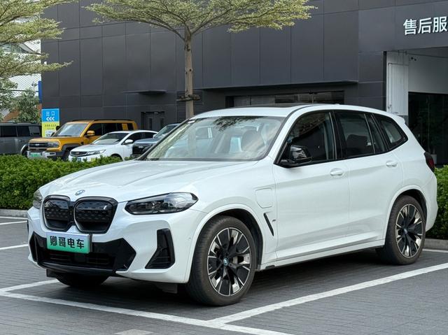BMW iX3 2023 Genesis
