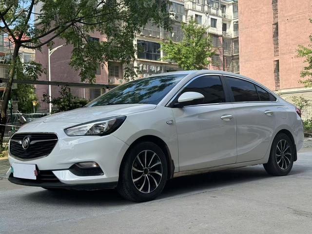 Excelle 2018 15N CVT Luxury