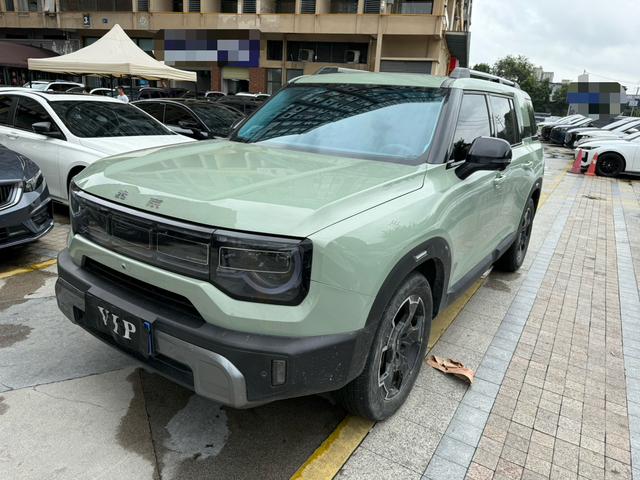 Beijing off-road BJ30 2024 1.5T DHT 4WD magic nuclear power drive Advanced Version