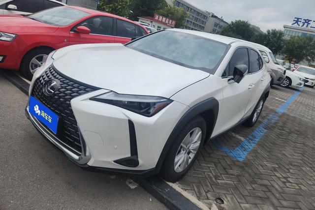 Lexus UX 2022 260h Explore-Cool Edition