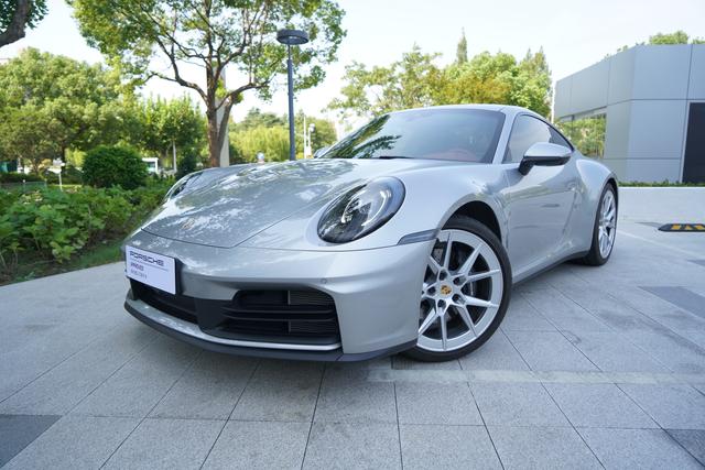 Porsche 911 2025 Carrera 3.0T