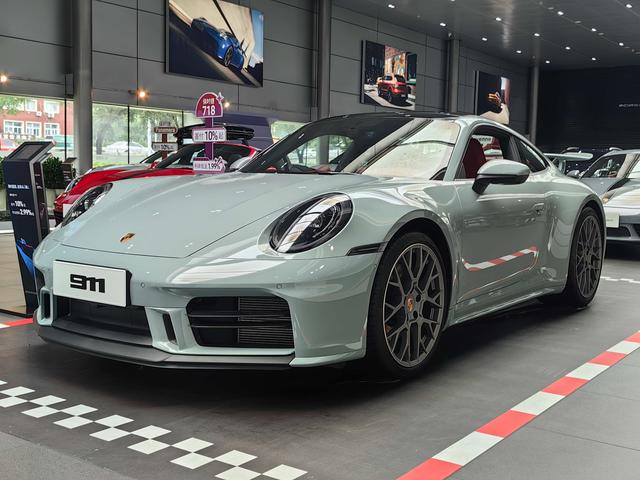 Porsche 911 2025 Carrera 3.0T